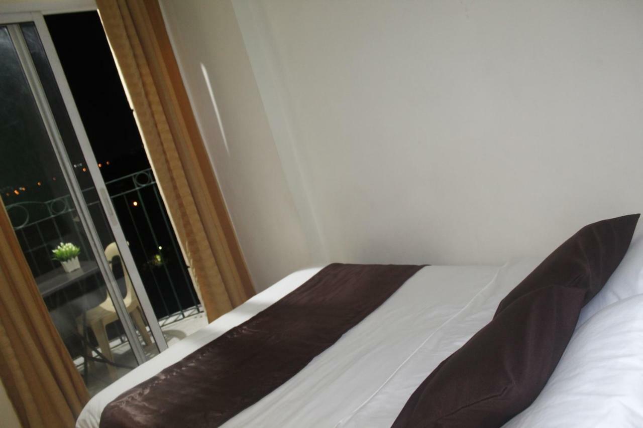 Chateau Elysee A3 Near Airport Wifi Kitchen Paranaque City Ngoại thất bức ảnh