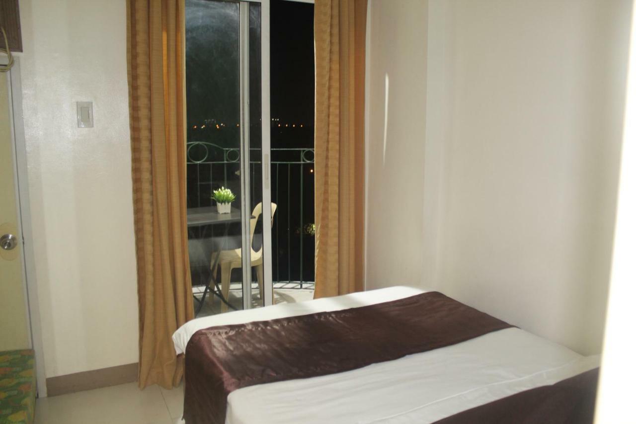 Chateau Elysee A3 Near Airport Wifi Kitchen Paranaque City Ngoại thất bức ảnh